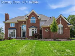 $850,000 | 1797 Blue Grass Drive, Rochester Hills, MI 48306