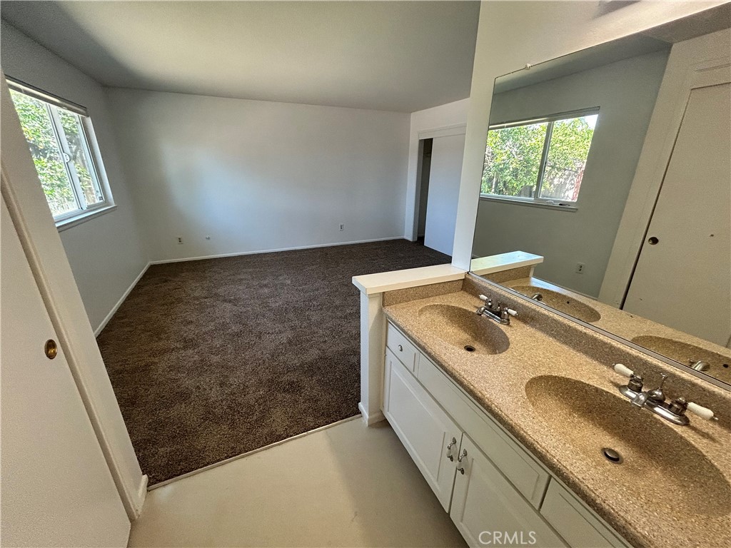 3385 Valencia Hill Drive Riverside, CA 92507 - Photo 17 of 20