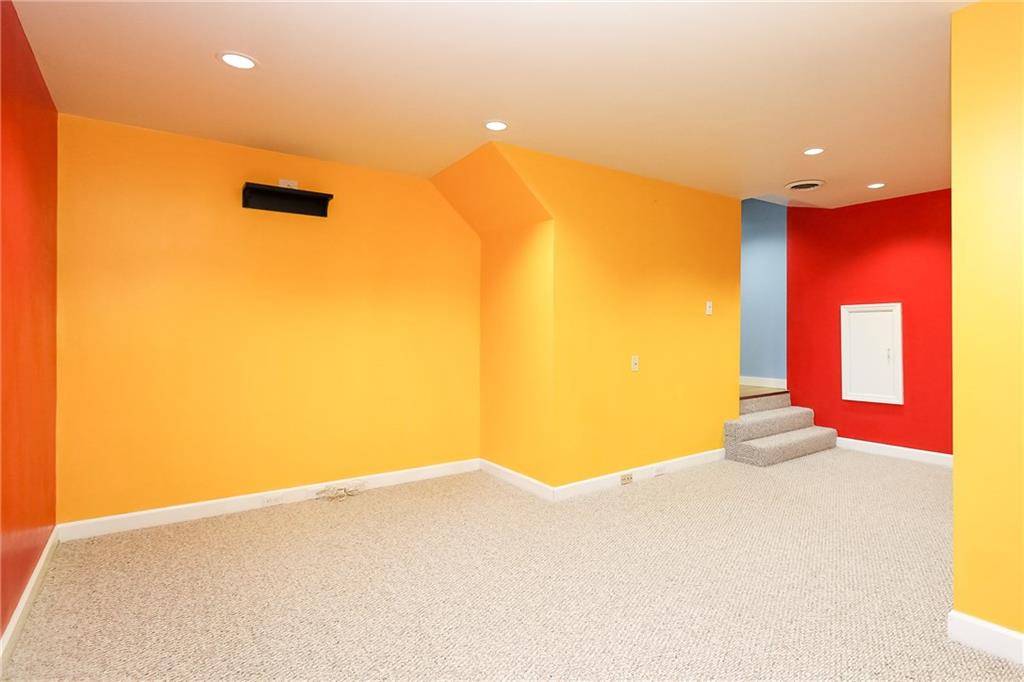 492 Haverhill Road Mt. Lebanon, PA 15228 - Photo 22 of 25