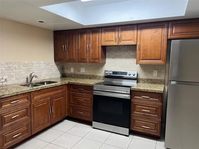 $2,400 | 426 Southeast 13th Drive, Deerfield Beach, FL 33441