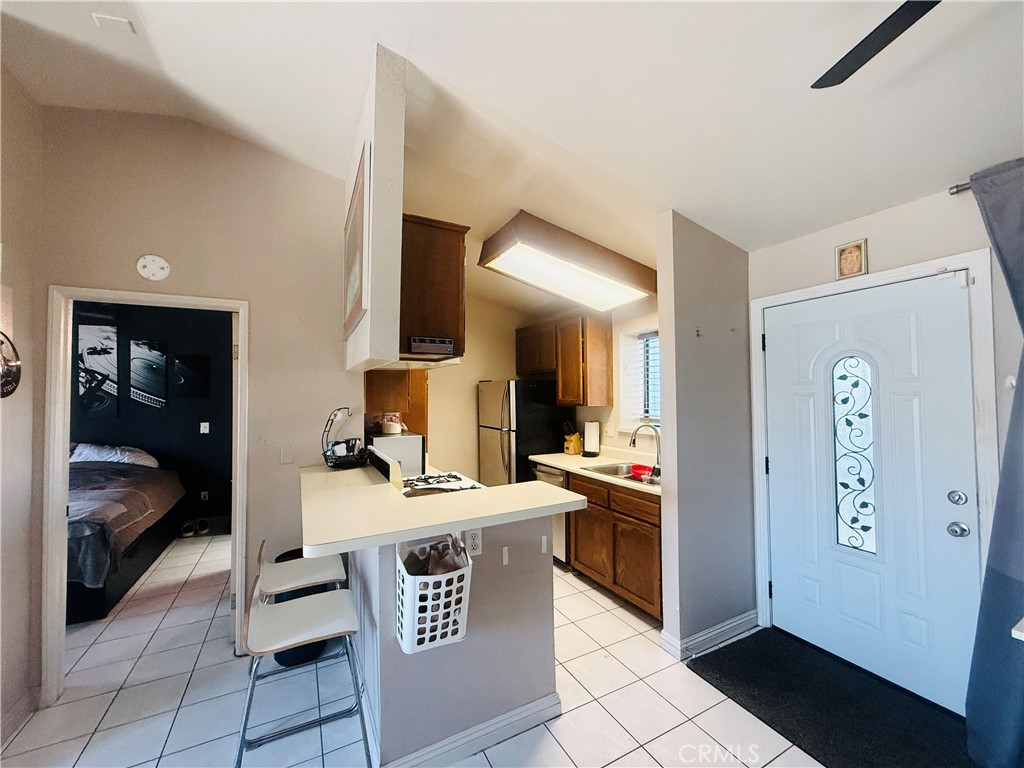 9505 Arlington, Unit 77 Riverside, CA 92503 - Photo 7 of 24 Gallery Image 7