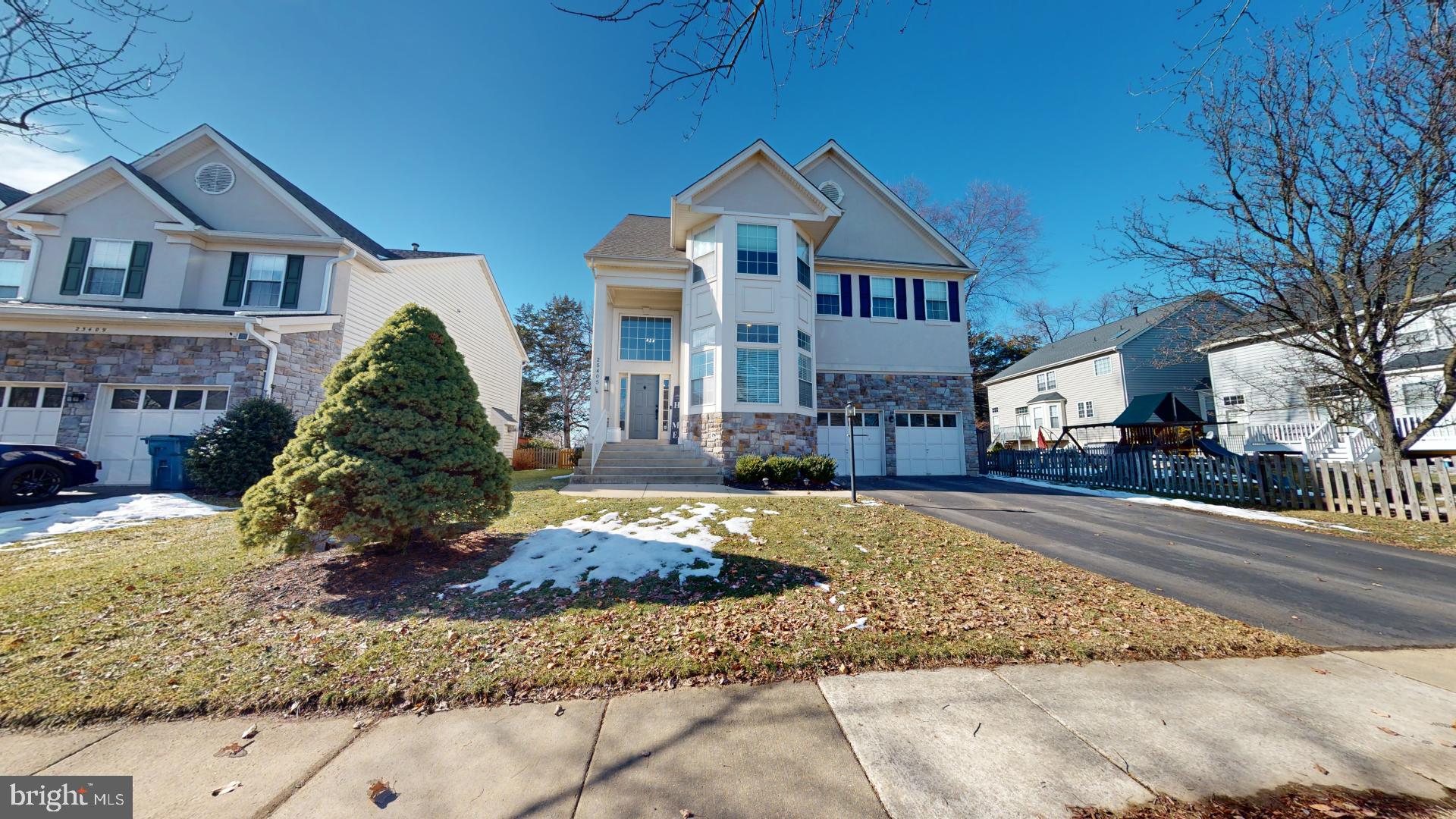 25405 Chicama Drive Chantilly, VA 20152 - Photo 44 of 44 a front view of a house with a yard