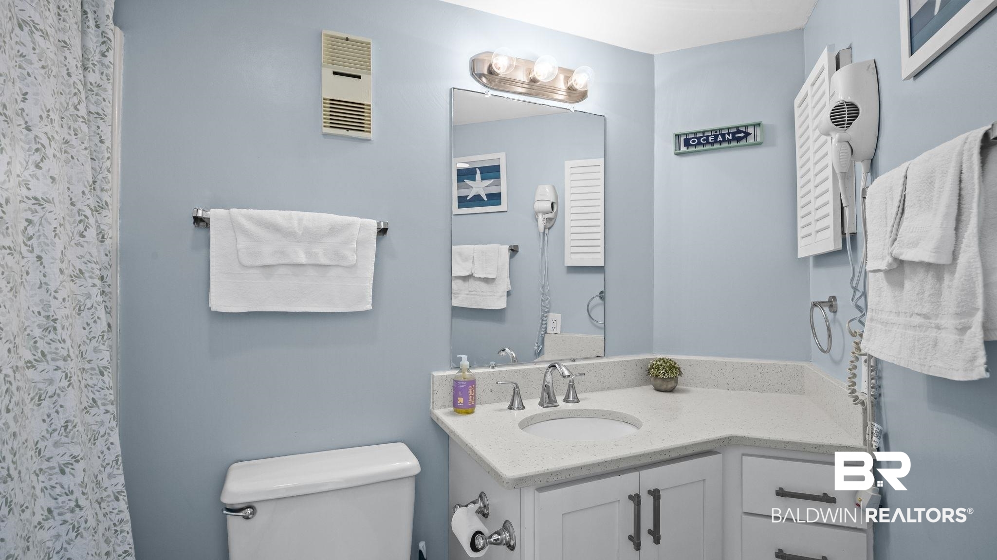 497 Plantation Road, Unit 1247 Gulf Shores, AL 36542 - Photo 12 of 29 Full bath with vanity and a shower with shower curtain