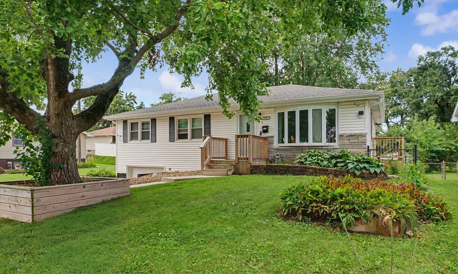 49 Colorado Drive Decatur, IL 62526 - Photo 3 of 37 Gallery Image 3
