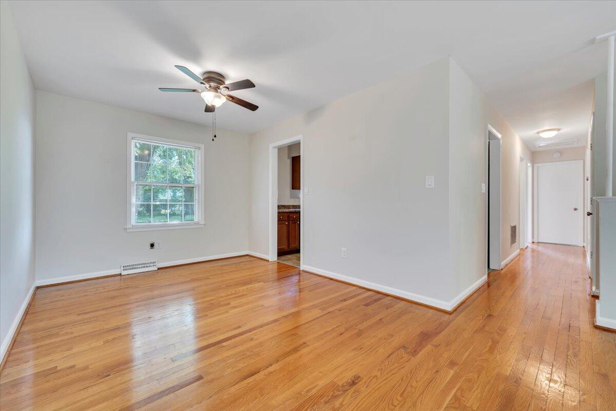 569 Holiday Road Vinton, VA 24179 - Photo 12 of 42 09-MIB09942
