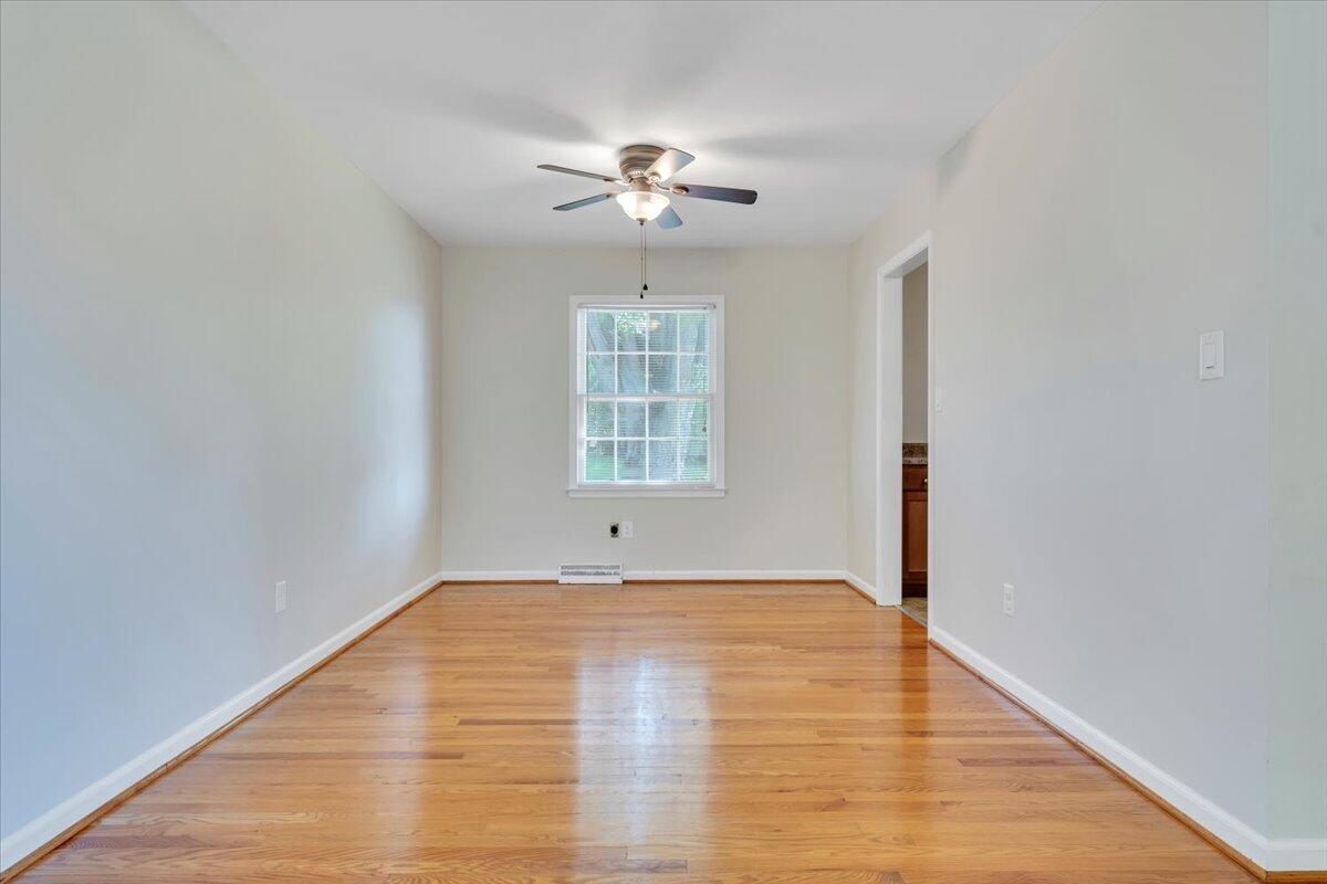 569 Holiday Road Vinton, VA 24179 - Photo 13 of 42 10-MIB09945