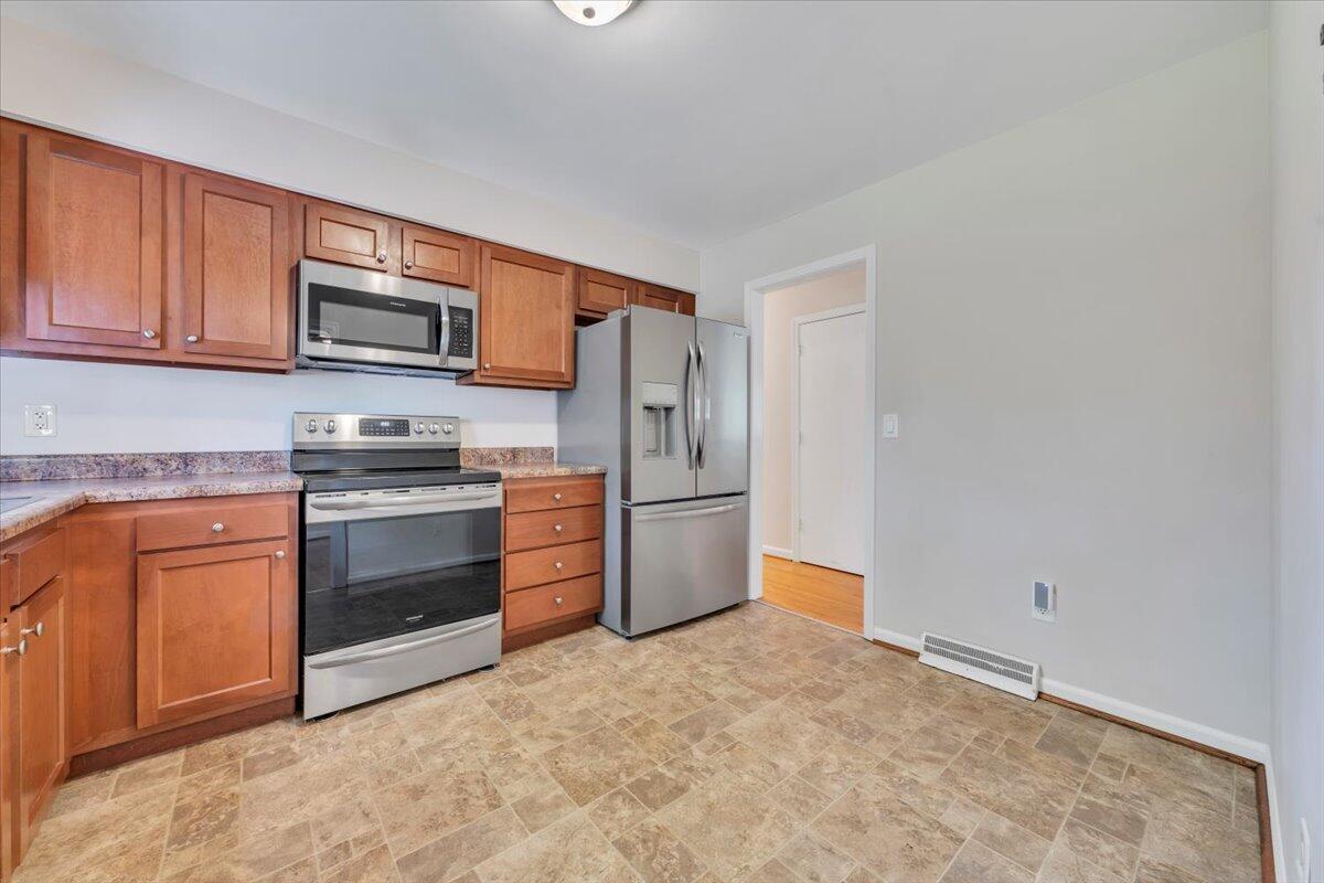 569 Holiday Road Vinton, VA 24179 - Photo 20 of 42 17-MIB09966