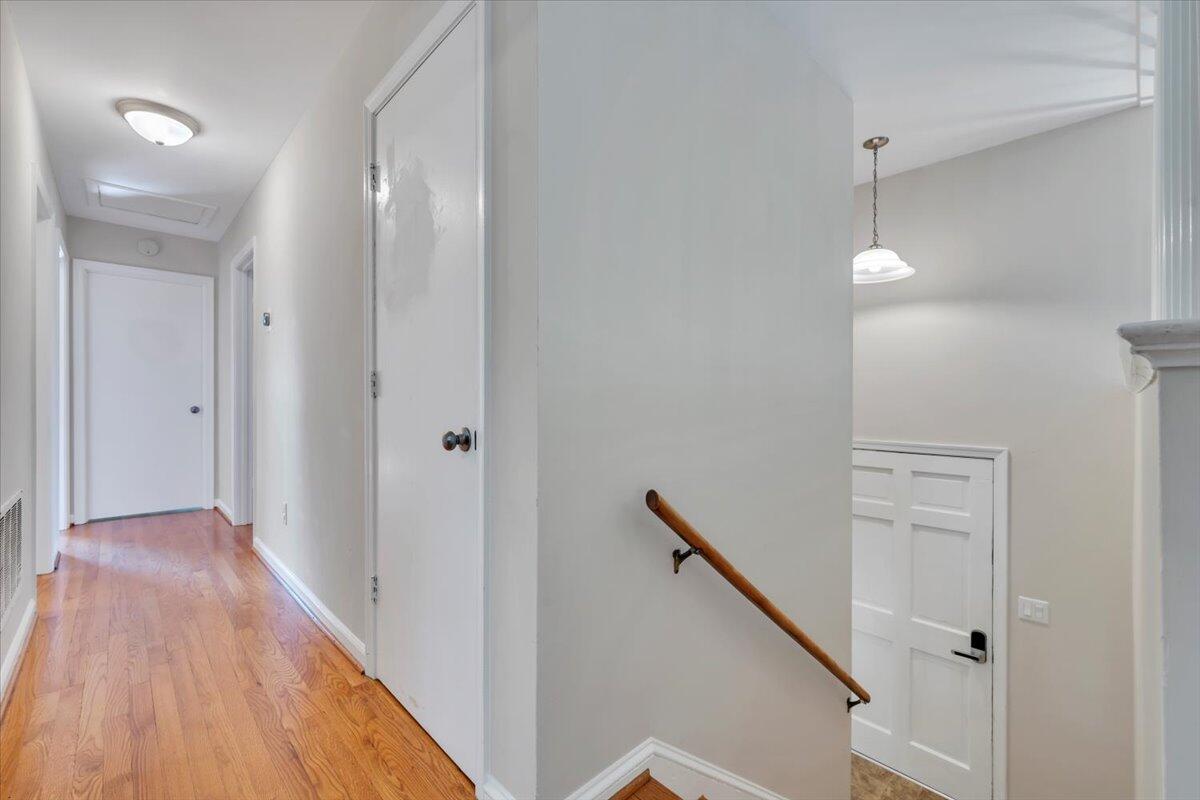 569 Holiday Road Vinton, VA 24179 - Photo 6 of 42 03-MIB09924