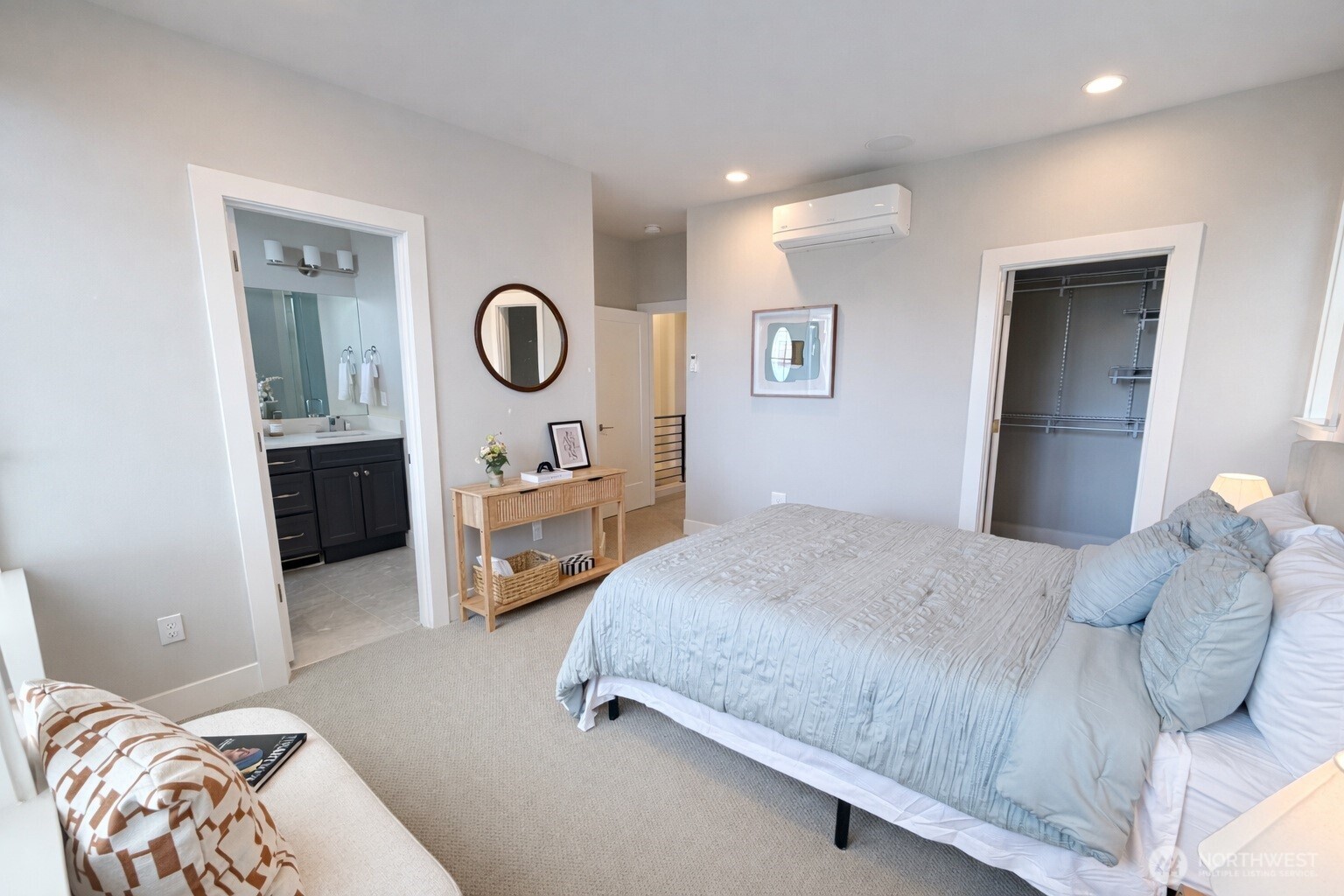 2111 West 9th Avenue, Unit 24 Seattle, WA 98119 - Photo 11 of 16