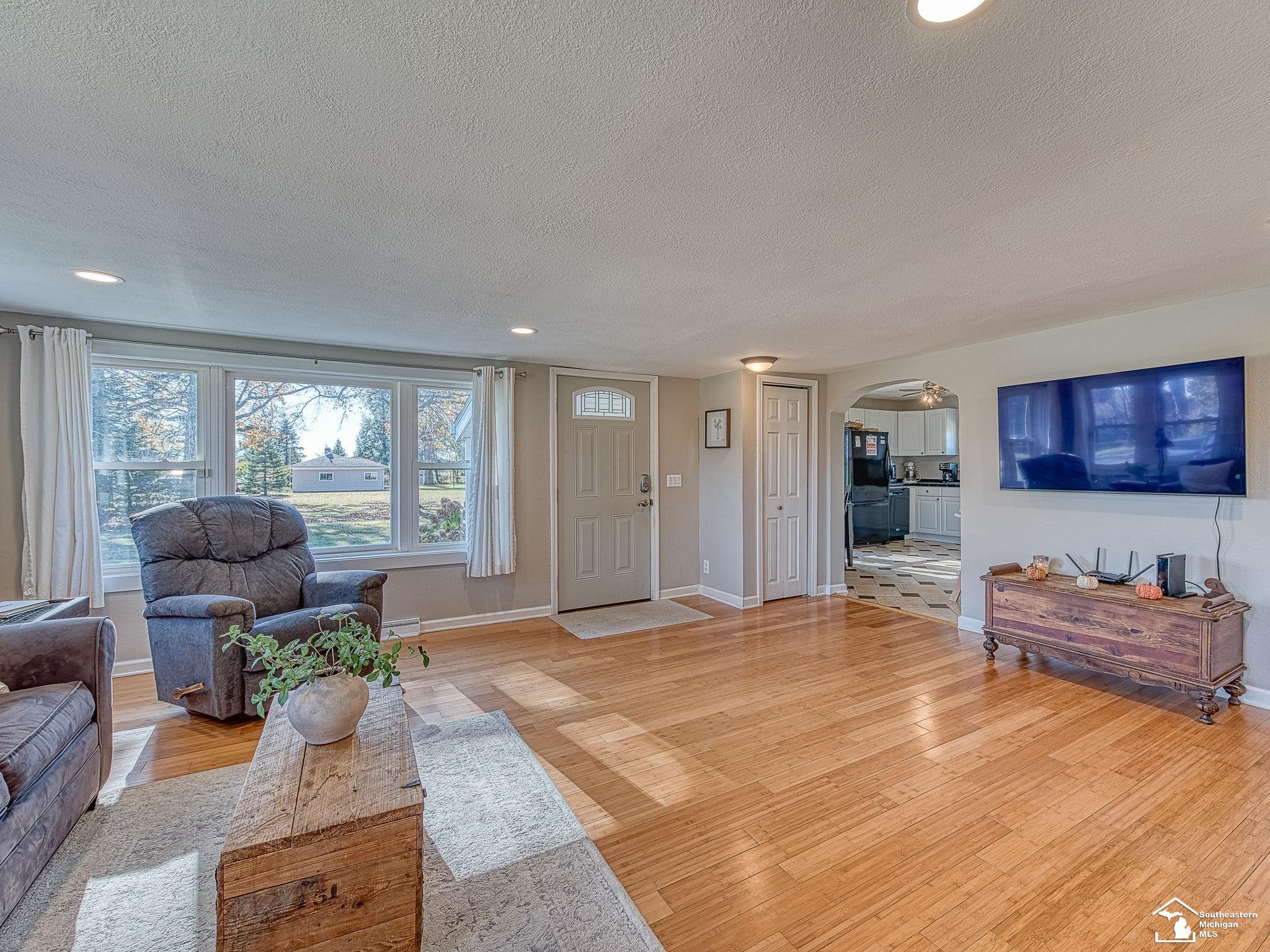 10763 Strasburg Road Erie, MI 48133 - Photo 12 of 39 50160659-8d7e4c9d-6455-4e89-ad14-f10657220cb2.JPG