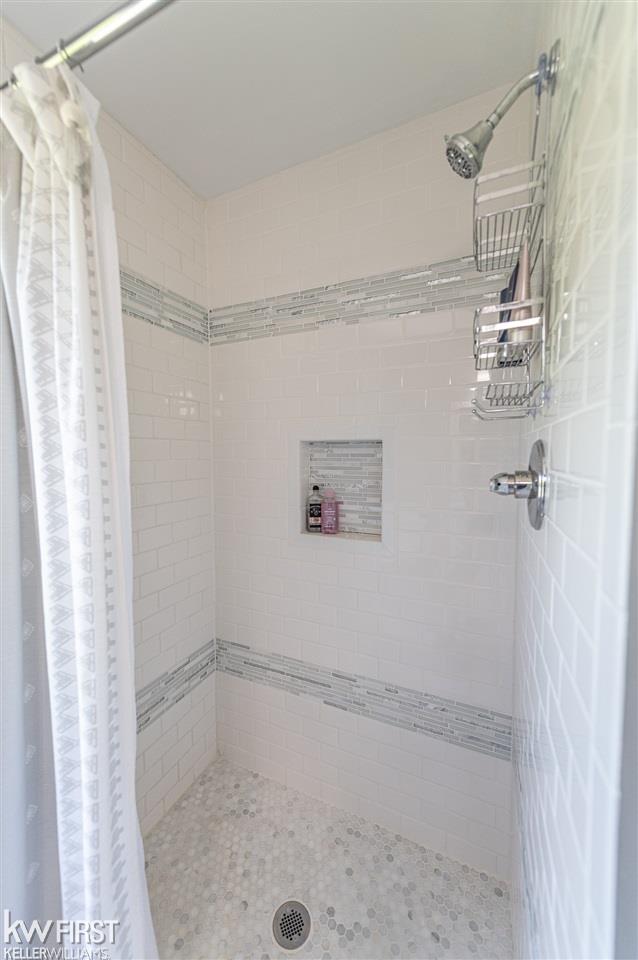 5462 Territorial Road Grand Blanc, MI 48439 - Photo 23 of 63 50014535-22.JPG