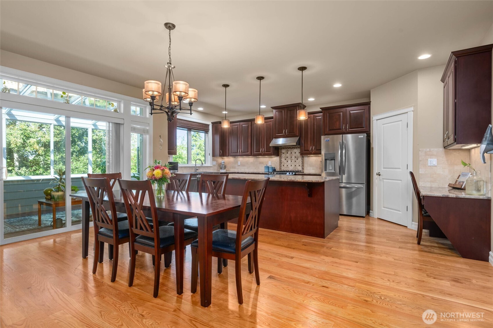 2308 18th Street Anacortes, WA 98221 - Photo 12 of 40