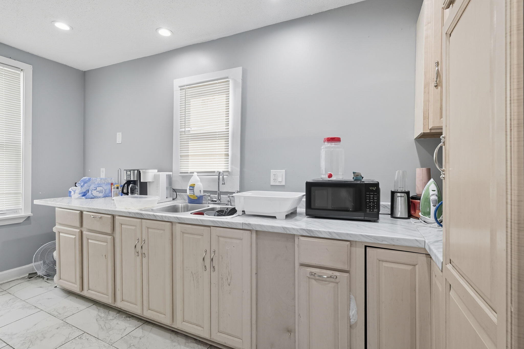 3119 North 13th Street Milwaukee, WI 53206 - Photo 9 of 21 9-web-or-mls-_1565812 Alexis Treadway