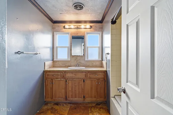 $699,000 | 255 Douglas Avenue, Oxnard, CA 93030