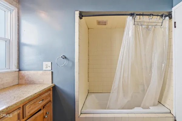 $699,000 | 255 Douglas Avenue, Oxnard, CA 93030