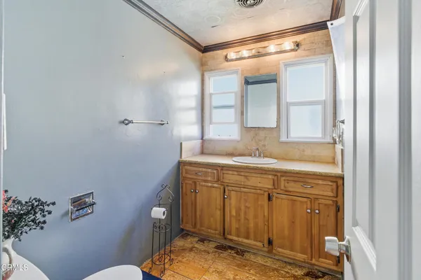 $699,000 | 255 Douglas Avenue, Oxnard, CA 93030