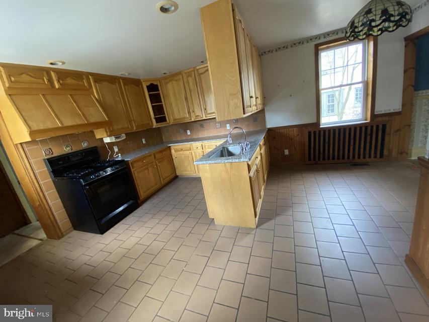 408 Waring Road Elkins Park, PA 19027 - Photo 3 of 103 Gallery Image 3