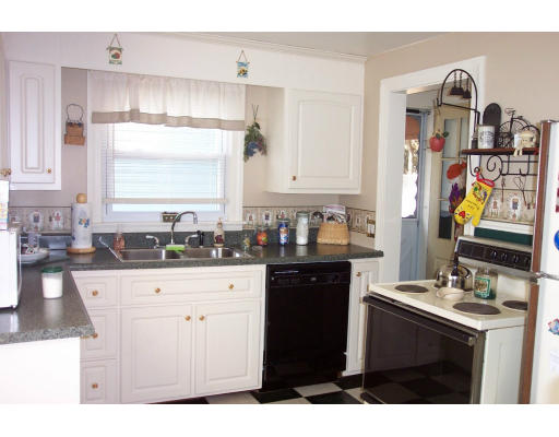 175 Southwick Road Westfield, MA 01085 - Photo 2 of 16 Gallery Image 2