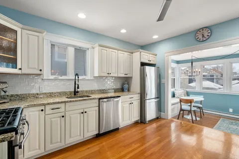 $915,000 | 10 Grayson Street, Boston, MA 02124