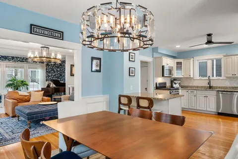 $915,000 | 10 Grayson Street, Boston, MA 02124