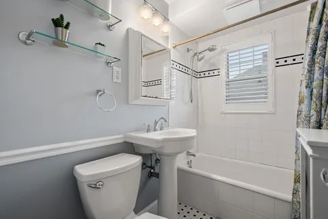 $915,000 | 10 Grayson Street, Boston, MA 02124