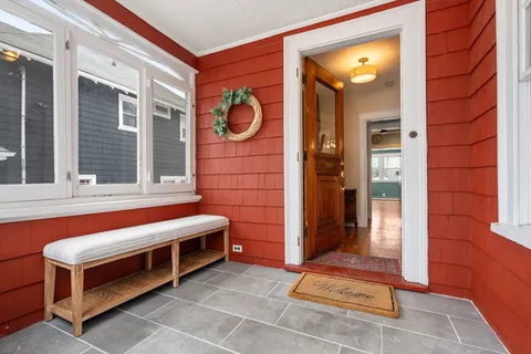 $915,000 | 10 Grayson Street, Boston, MA 02124