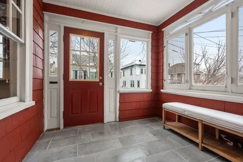 $915,000 | 10 Grayson Street, Boston, MA 02124