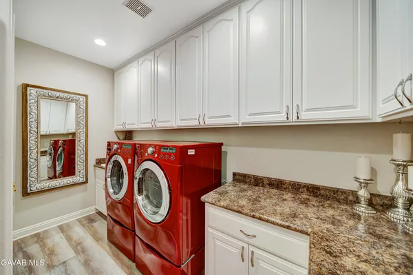 $1,877,777 | 8739 Avenue C -8 W Lancaster Ca West, Lancaster, CA 93536