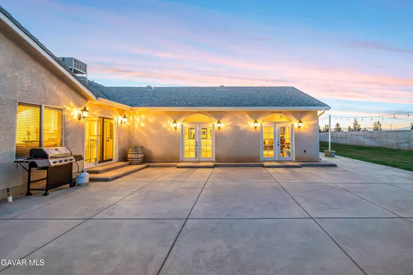 $1,877,777 | 8739 Avenue C -8 W Lancaster Ca West, Lancaster, CA 93536