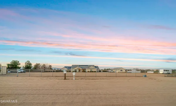 $1,877,777 | 8739 Avenue C -8 W Lancaster Ca West, Lancaster, CA 93536