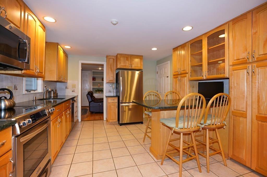 32 Spectacle Hill Road Bolton, MA 01740 - Photo 7 of 35 Gallery Image 7