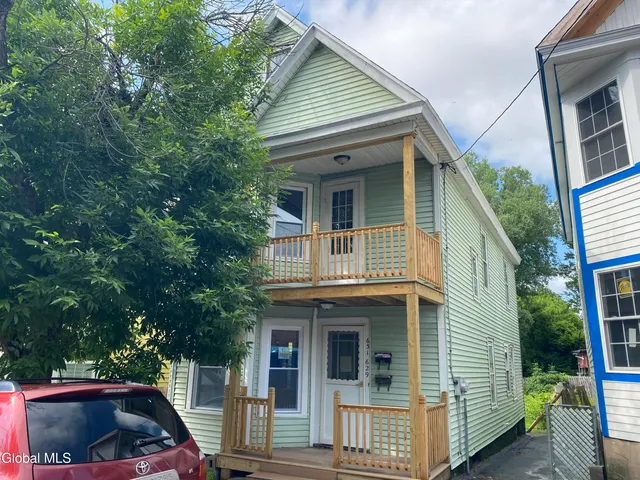 $1,300 | 629 Lang Street, Schenectady, NY 12308