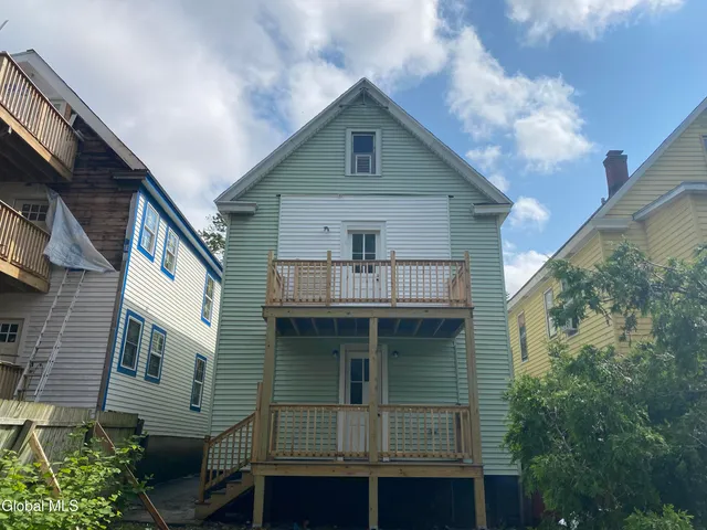 $1,300 | 629 Lang Street, Schenectady, NY 12308