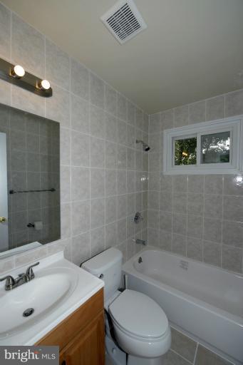 1110 Gilbert Road Rockville, MD 20851 - Photo 21 of 22 Bath