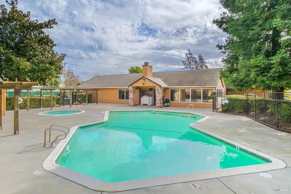 $358,000 | 8201 Camino Colegio, Unit 123, Rohnert Park, CA 94928