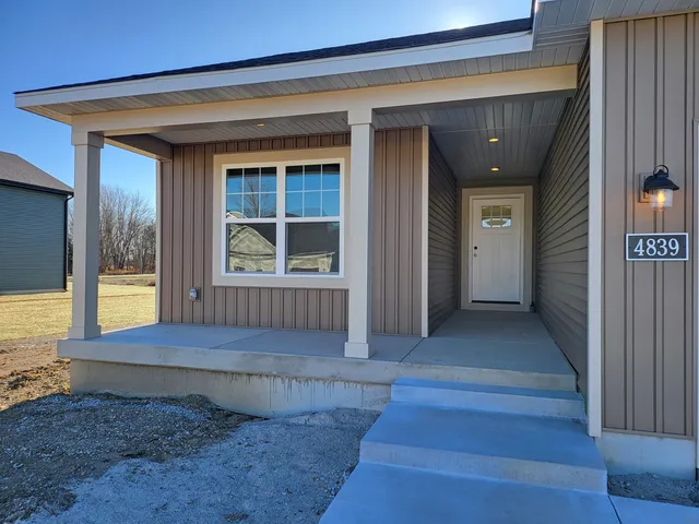 $451,500 | 4839 Richard Drive, Lowell, IN 46356