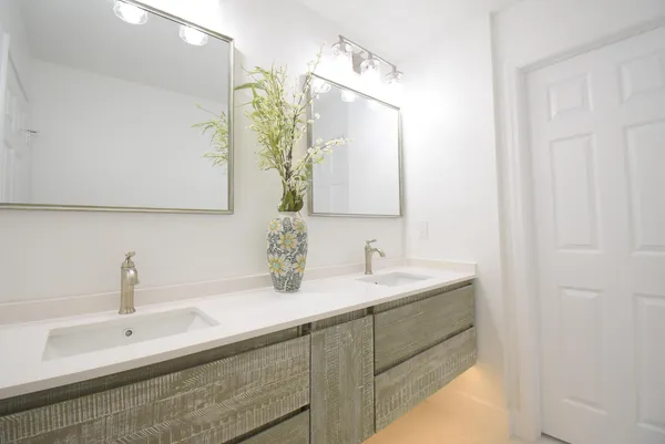 $4,950 | 11071 Baybreeze Way, Boca Raton, FL 33428