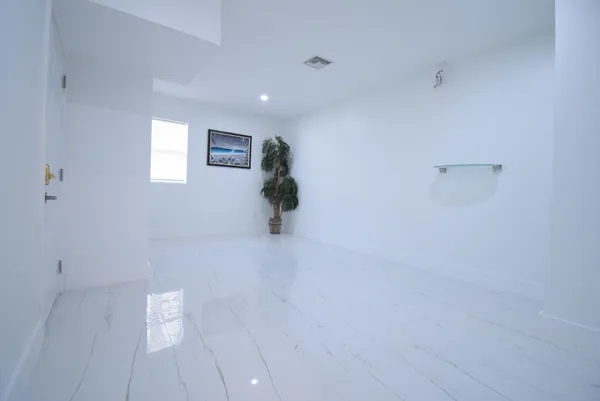 $4,950 | 11071 Baybreeze Way, Boca Raton, FL 33428