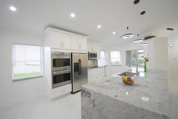 $4,950 | 11071 Baybreeze Way, Boca Raton, FL 33428