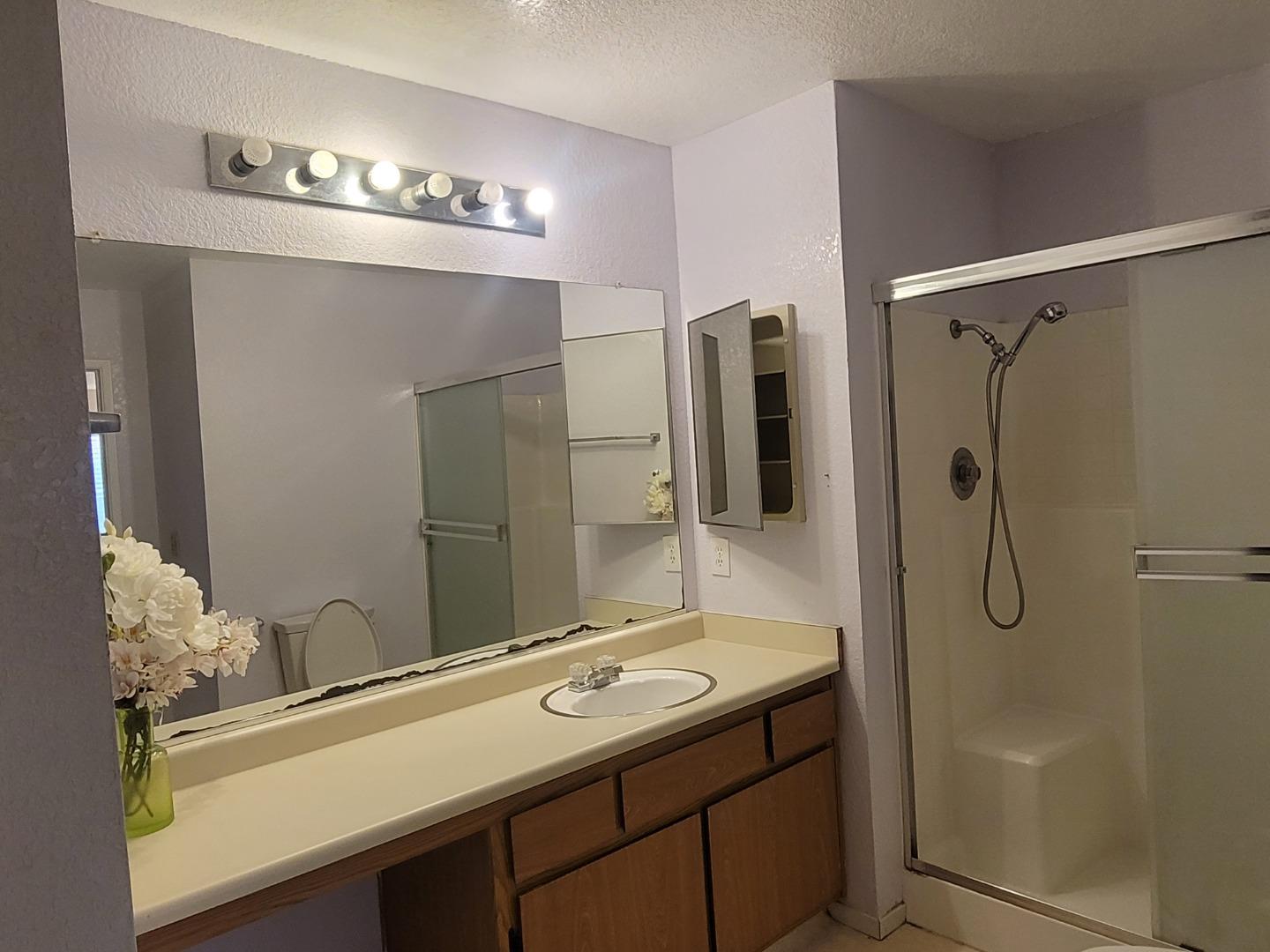 1801 Theron Way Modesto, CA 95351 - Photo 18 of 24