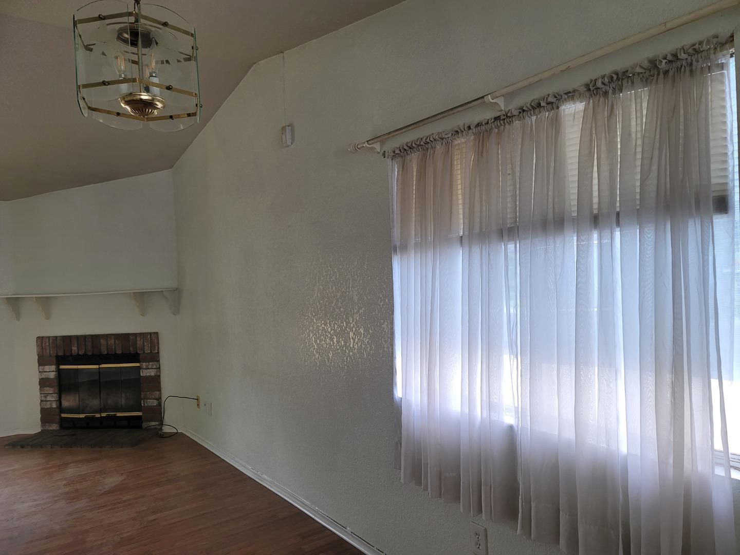 1801 Theron Way Modesto, CA 95351 - Photo 6 of 24