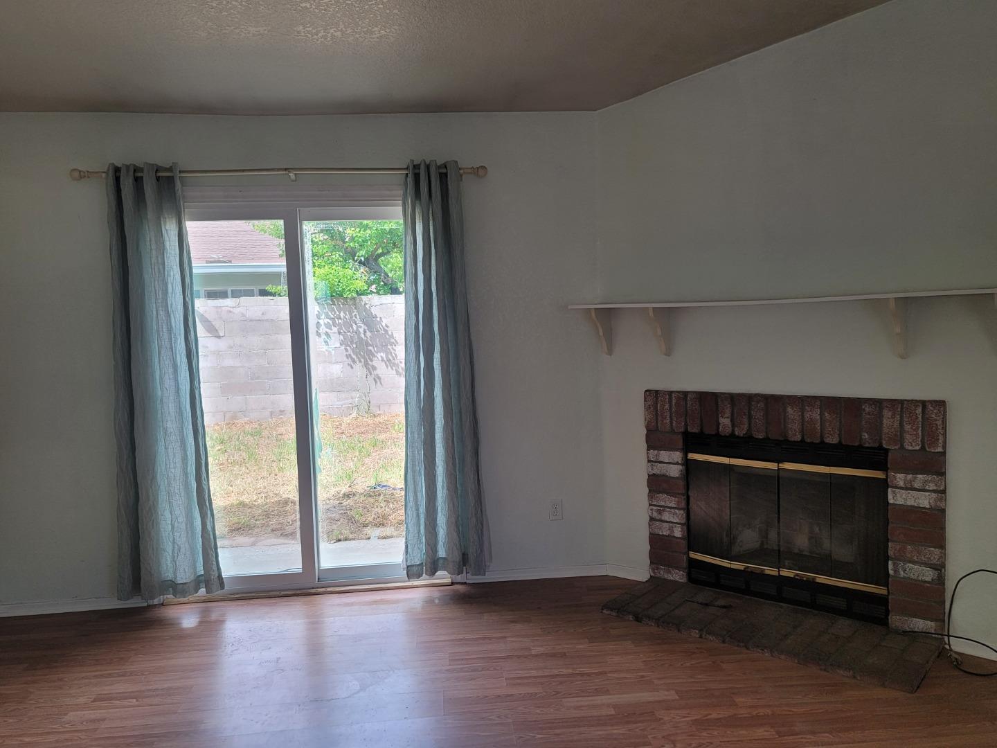 1801 Theron Way Modesto, CA 95351 - Photo 7 of 24