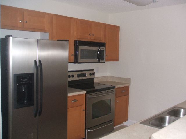 511 Lookover Drive, Unit OVERLOOK CONDOS Anderson, SC 29621 - Photo 2 of 9