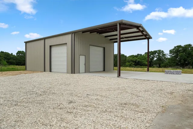$1,299,000 | 1589 County Road 252, Anderson, TX 77830