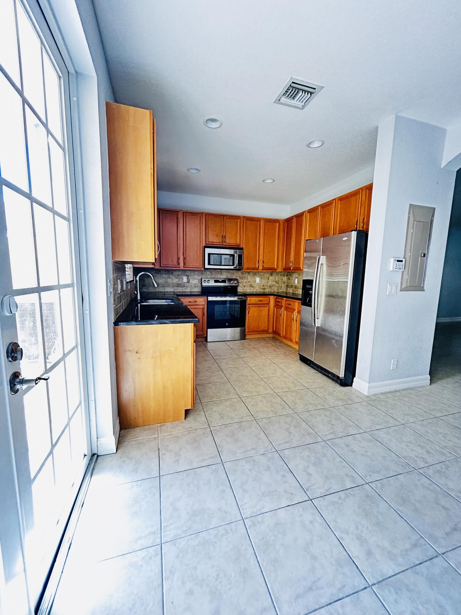 119 Ennis Lane Jupiter, FL 33458 - Photo 12 of 29 IMG_0203