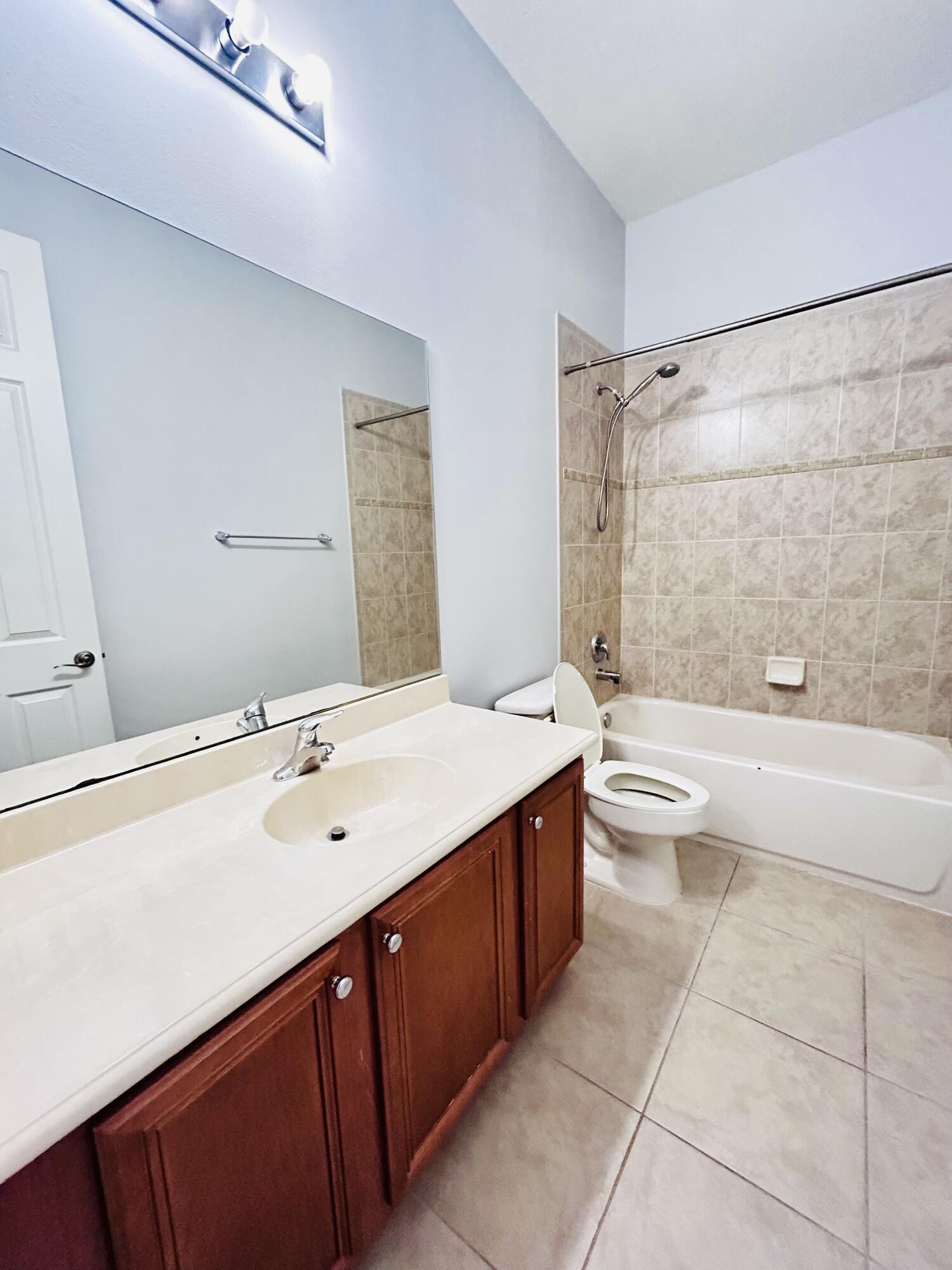 119 Ennis Lane Jupiter, FL 33458 - Photo 16 of 29 IMG_0188