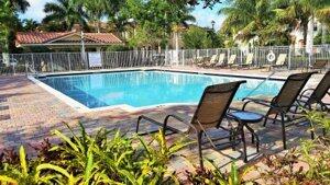 119 Ennis Lane Jupiter, FL 33458 - Photo 2 of 29 jupiterflhomesonline2FCanterbury_Place_J