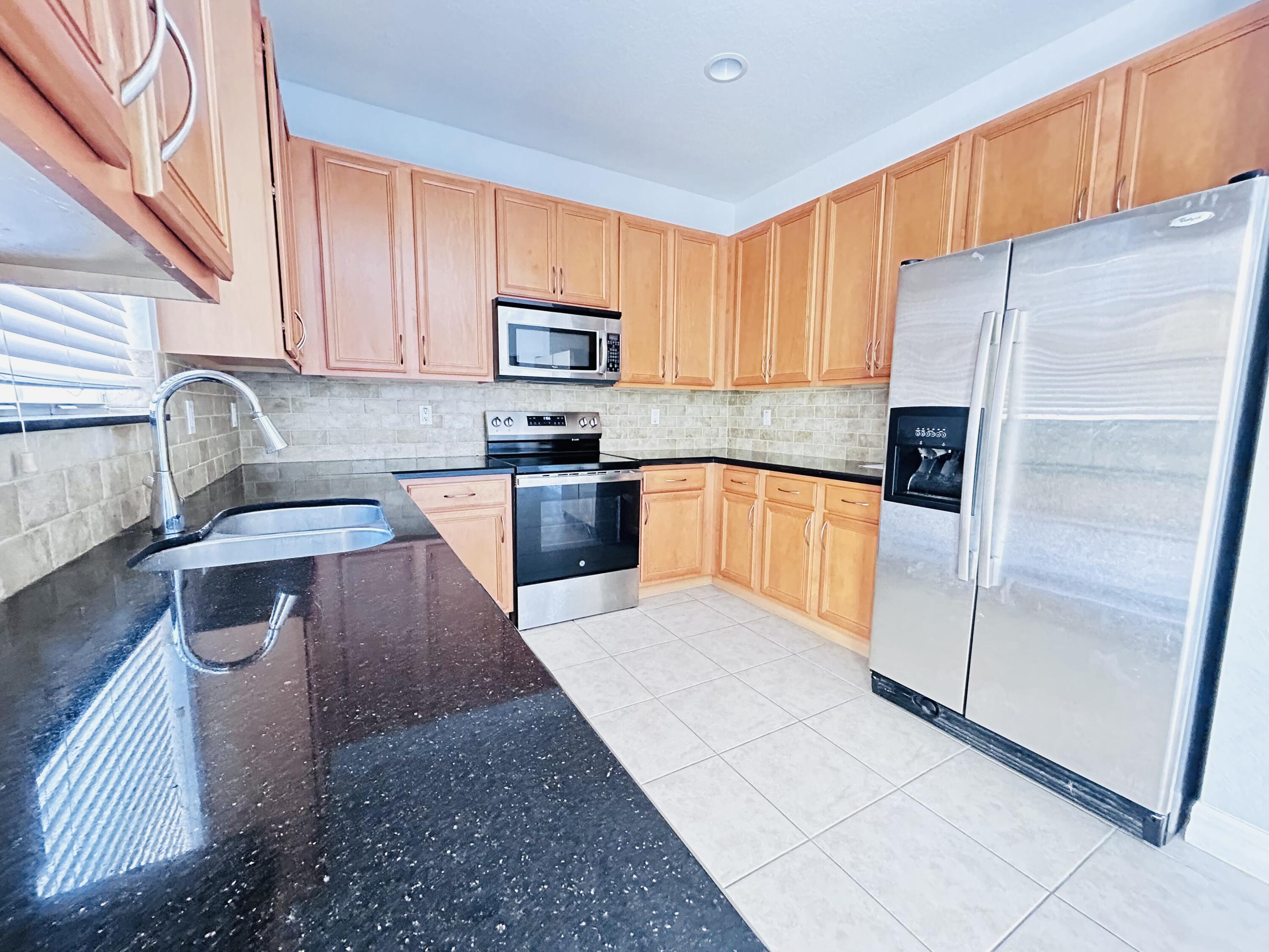 119 Ennis Lane Jupiter, FL 33458 - Photo 4 of 29 IMG_0216