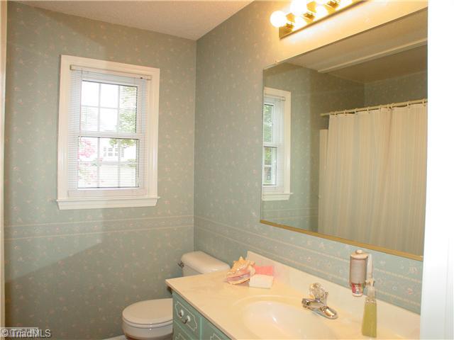 106 Applegate Road Kernersville, NC 27284 - Photo 11 of 16 Other. Hall bath for bedrooms 1 & 2 and serves as a powder room as well.
