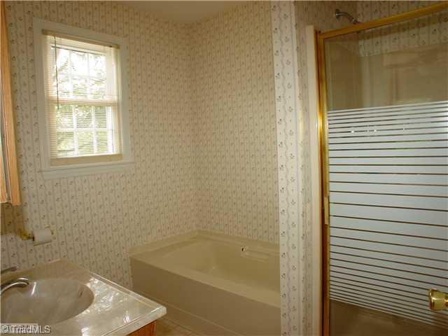 106 Applegate Road Kernersville, NC 27284 - Photo 14 of 16 Other. Bathroom 3 serves bedroom 4